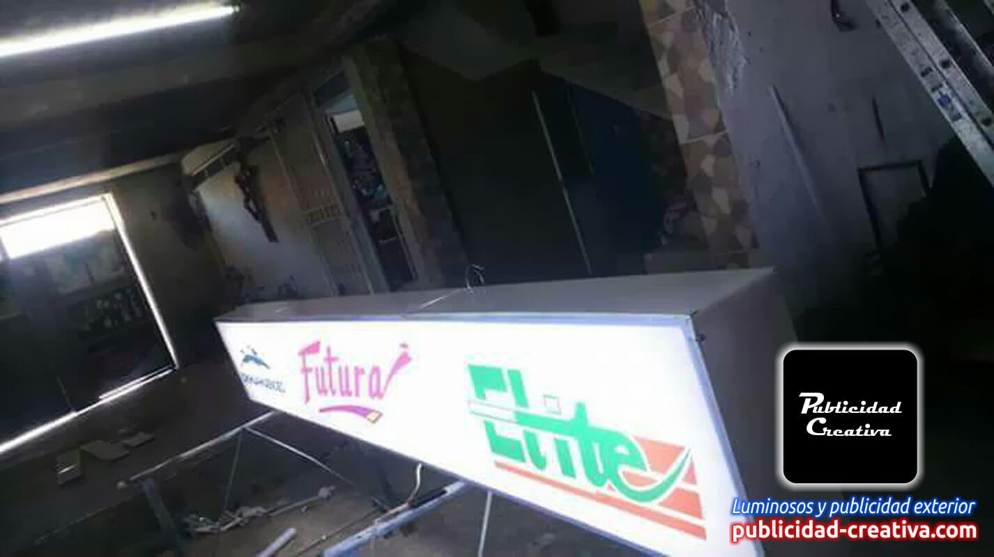 Instaladores de caja de luz publicitaria