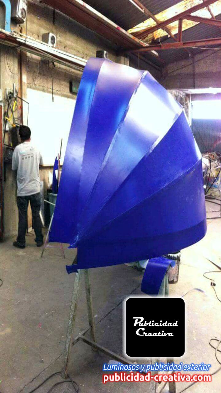 Fabricación e instalación de toldos en fachada